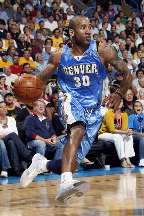 上演了一场 上演了一场