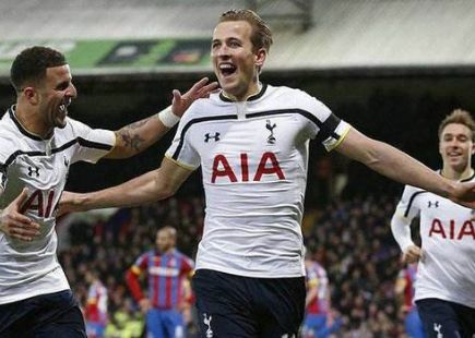 都充满了坚 都充满了坚